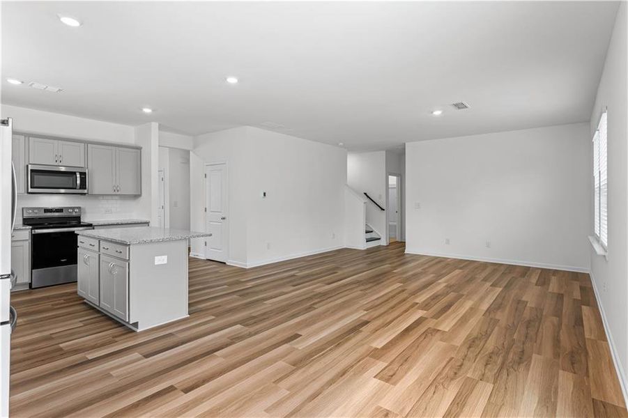 Spacious, unfurnished interior of a new home in Avery Ridge, Gainesville (Image 16).