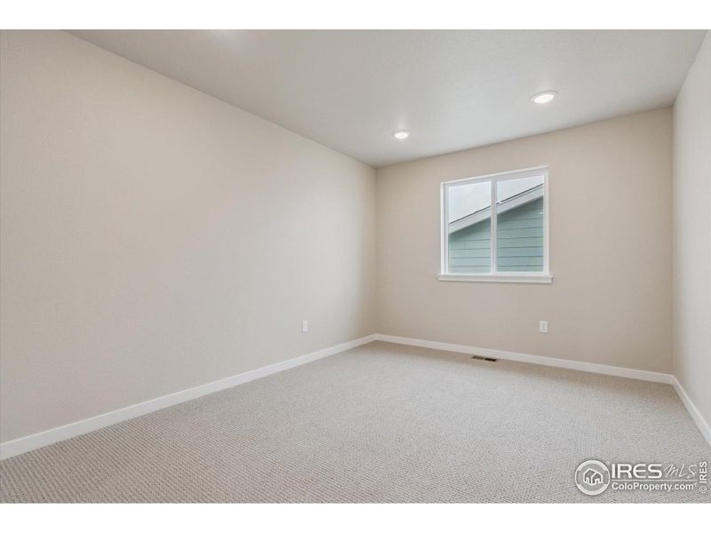 Spacious, unfurnished interior of a new home in The Overlook at Johnstown Farms, Johnstown (Image 20).