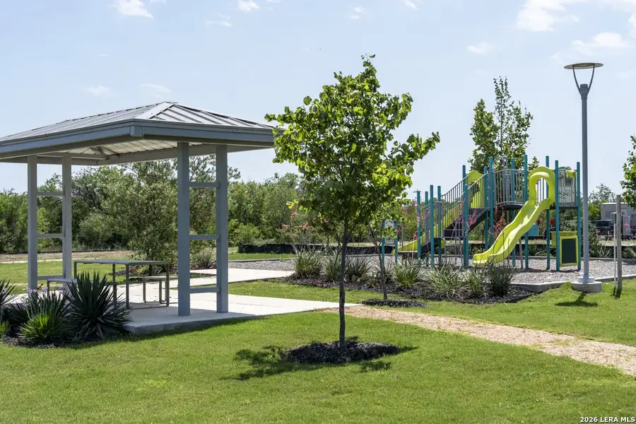 Community amenities in Spanish Trails, San Antonio (Image 6). Community amenities in Spanish Trails, San Antonio (Image 6).