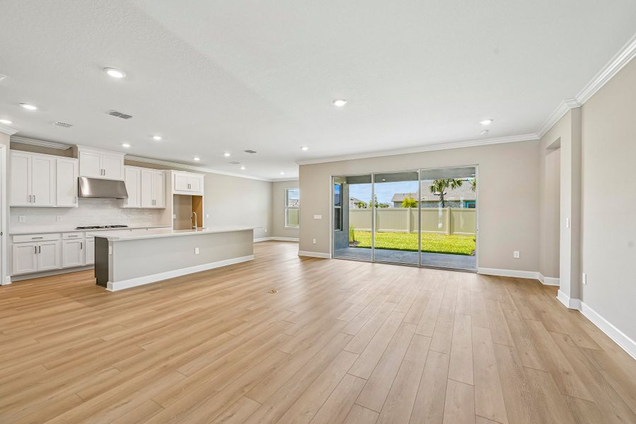 Spacious, unfurnished interior of a new home in Firethorn, Parrish (Image 10).
