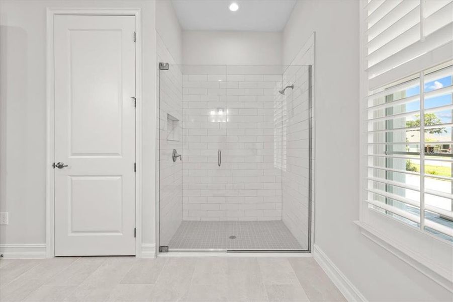 Spacious, unfurnished interior of a new home in , Lecanto (Image 18).