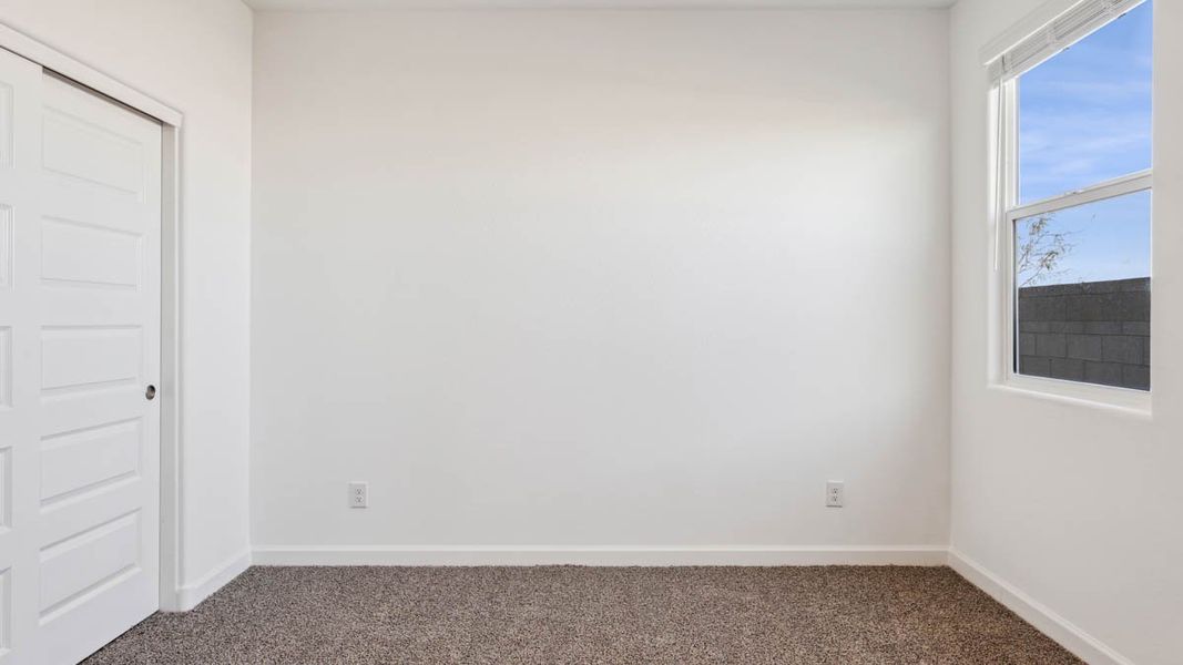 Spacious, unfurnished interior of a new home in Magma Ranch Vistas, Florence (Image 31).