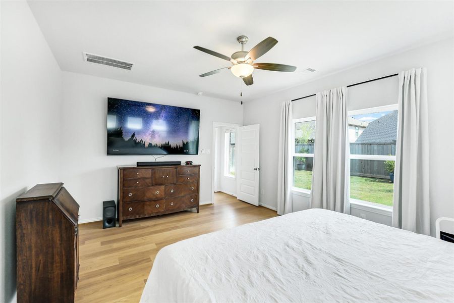 Furnished interior view inside a new home in Bridgeland Creekland Village, Cypress (Image 16). Furnished interior view inside a new home in Bridgeland Creekland Village, Cypress (Image 16).