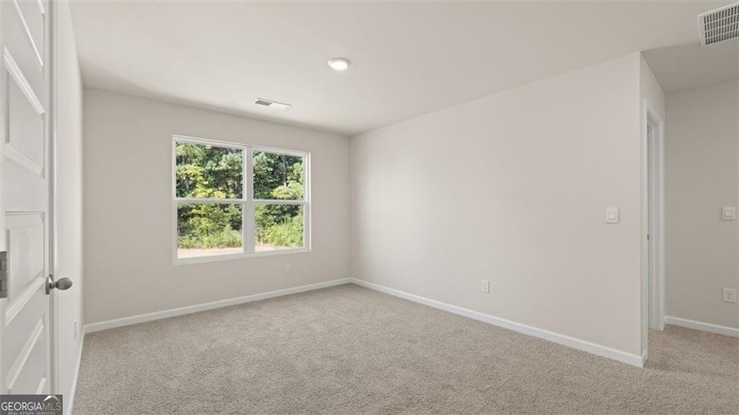 Spacious, unfurnished interior of a new home in Twin Lakes, Hoschton (Image 11).