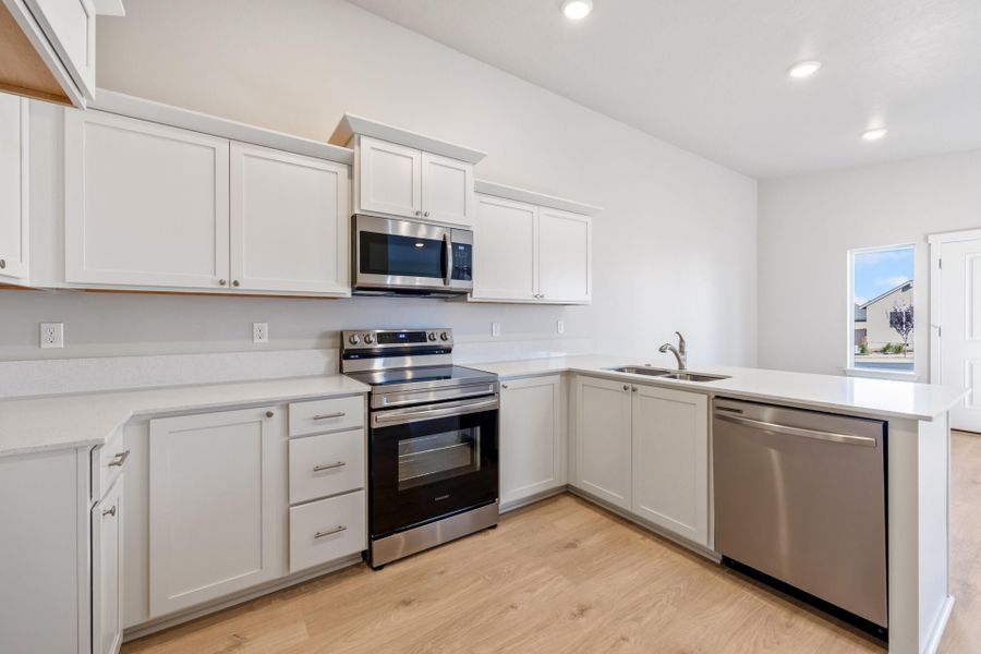 Furnished interior view inside a new home in Feather Ridge, Redmond (Image 4).