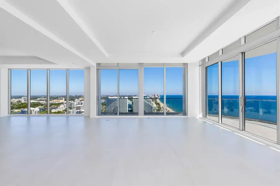 Penthouse 2602