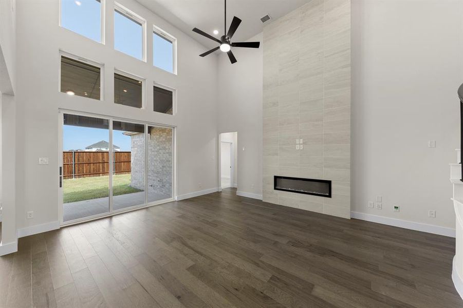 10. 6401 Tahoe - Family (3) 10. 6401 Tahoe - Family (3)