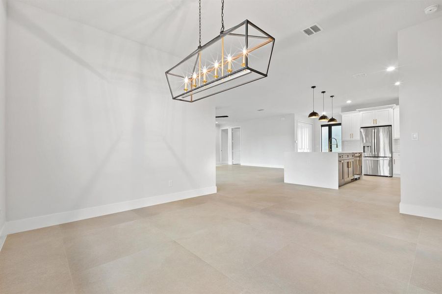 Dining room 4