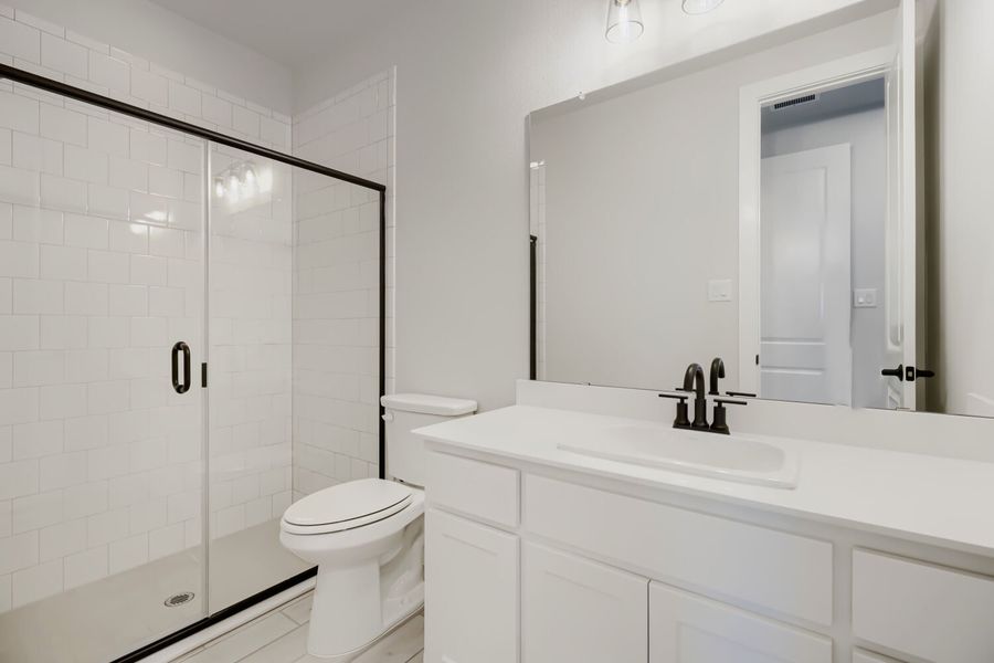 2105 Ten Mile Creek Court - Full Bathroom 2105 Ten Mile Creek Court - Full Bathroom