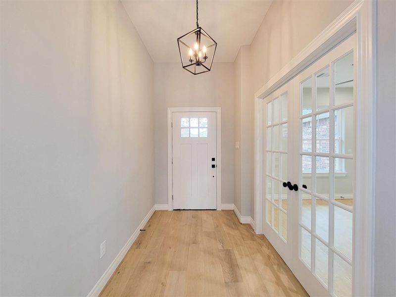 Spacious, unfurnished interior of a new home in , Conroe (Image 22).