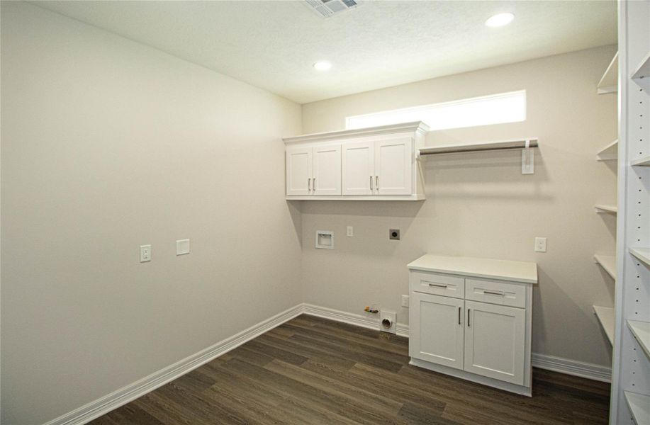 Image 33 of a home in .