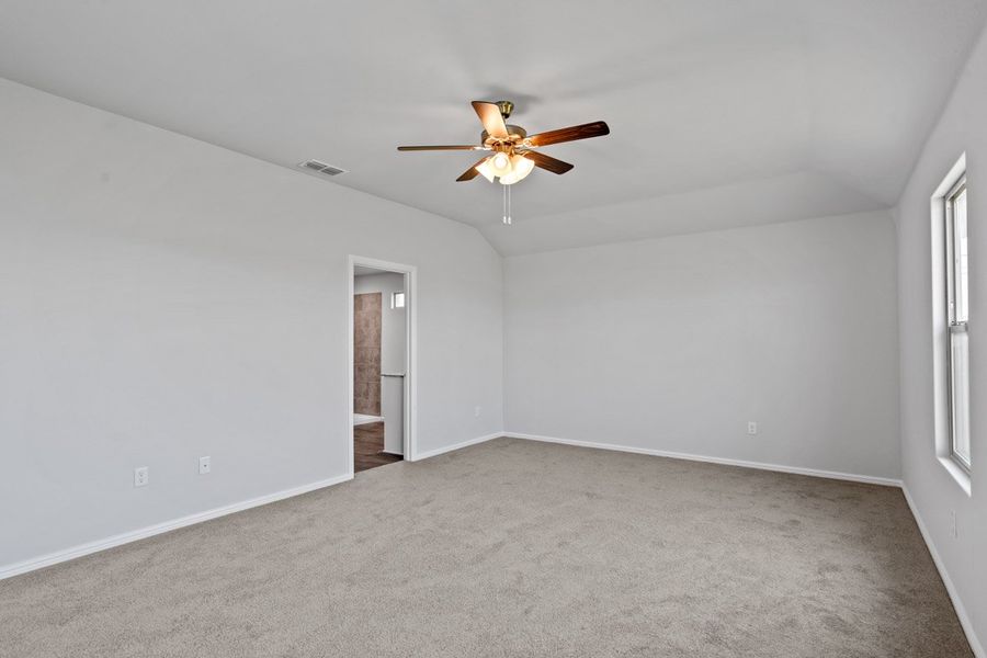 Representative unfurnished interior of a home built from the KINGSTON by D.R. Horton in Faculty Row, Abilene (Image 35).