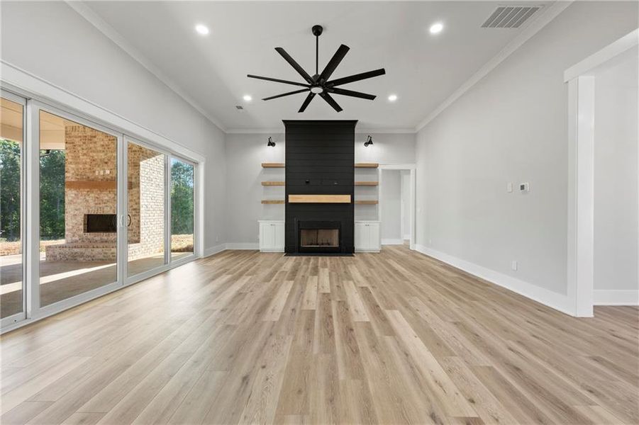 Spacious, unfurnished interior of a new home in , Nicholson (Image 41).