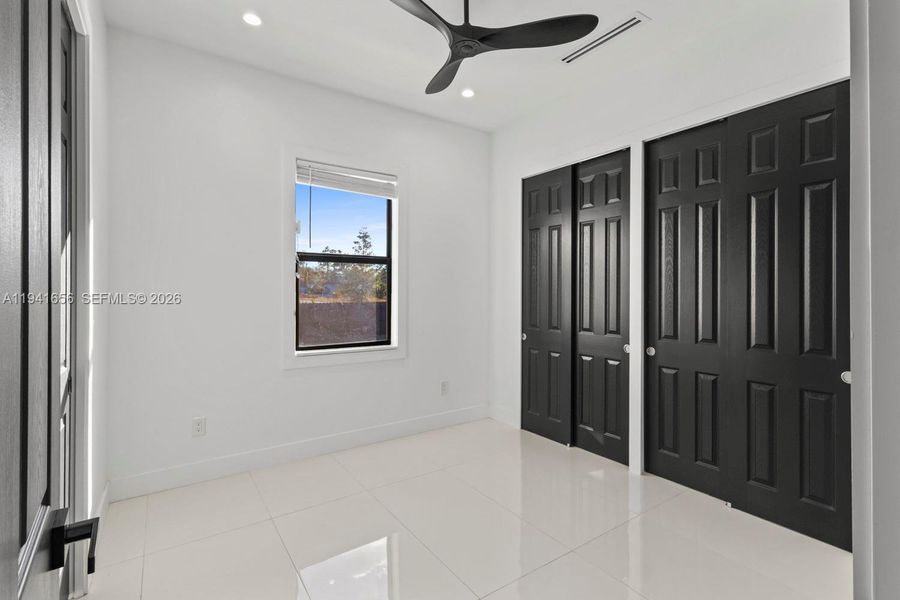 Spacious, unfurnished interior of a new home in , Lehigh Acres (Image 17).