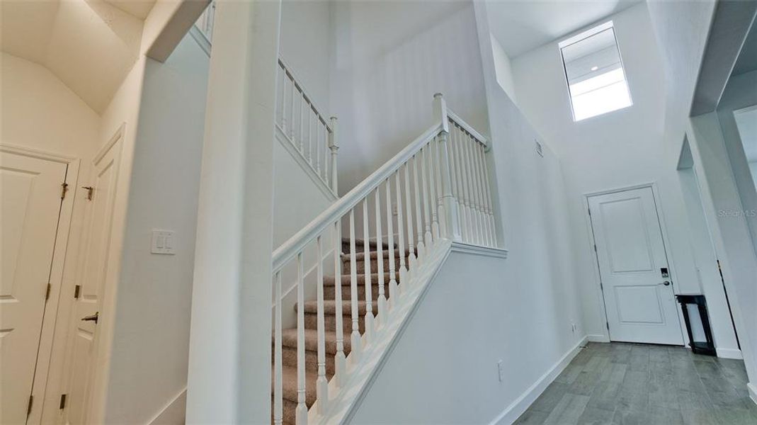 Spacious, unfurnished interior of a new home in , Bradenton (Image 23).