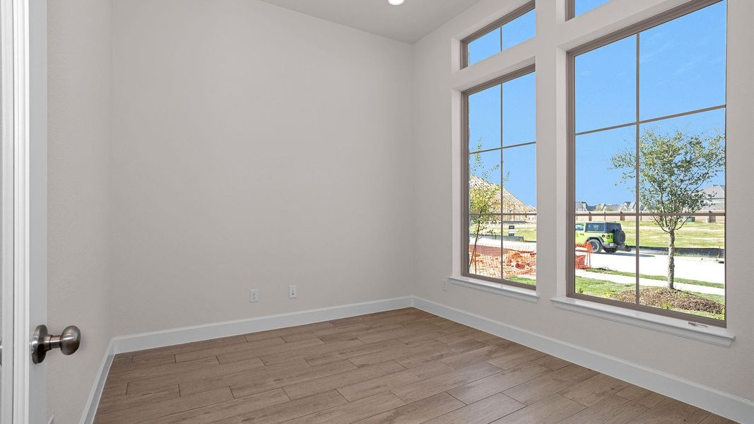 Spacious, unfurnished interior of a new home in Elyson 55', Katy (Image 15). Spacious, unfurnished interior of a new home in Elyson 55', Katy (Image 15).