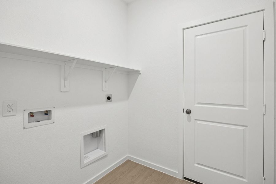 Spacious, unfurnished interior of a new home in Crosby Farms, Crosby (Image 19).