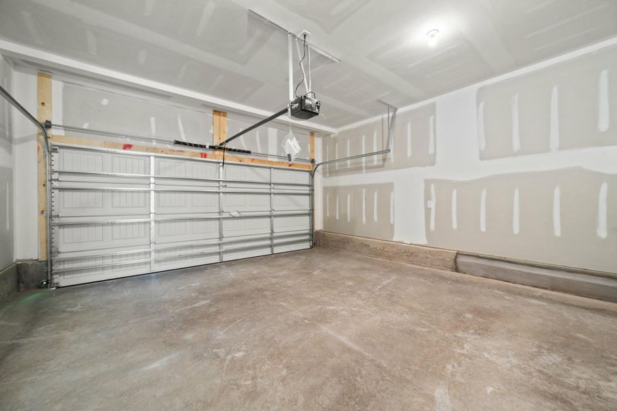 Image 29 of a home in Harbor Crossing.