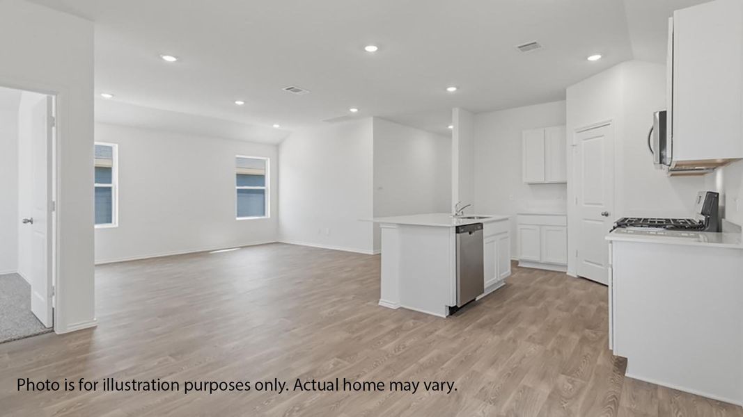 Spacious, unfurnished interior of a new home in Marigold, Uhland (Image 8).