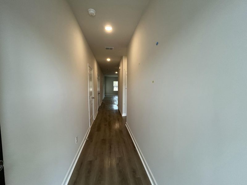 Spacious, unfurnished interior of a new home in , Ravenel (Image 8).