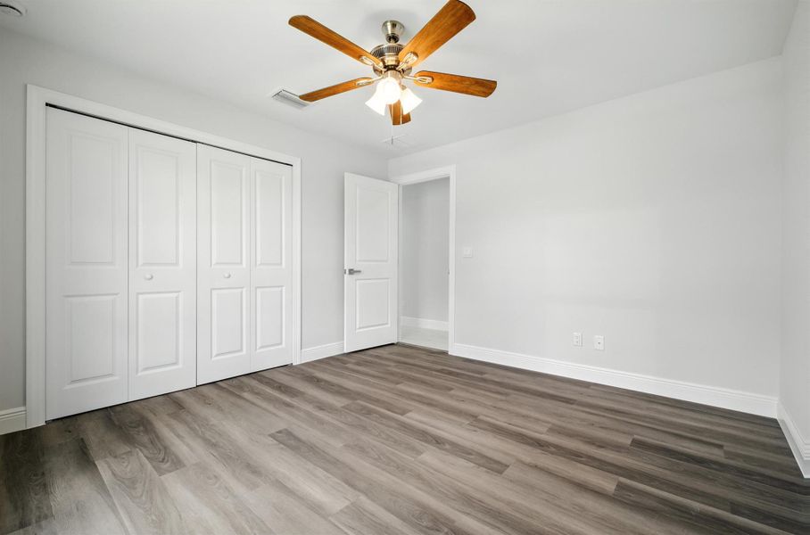 Spacious, unfurnished interior of a new home in , Fort Pierce (Image 17).