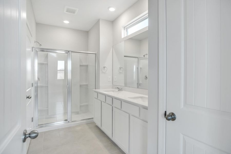 Representative furnished interior of a home built from the Jennings by D.R. Horton in Legacy Farms, White House (Image 9).