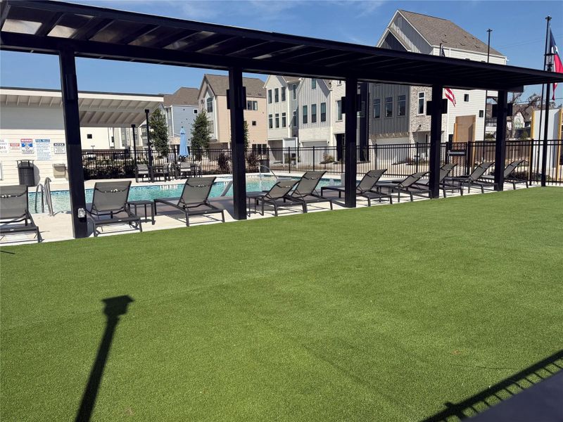 Community amenities in , Houston (Image 24).