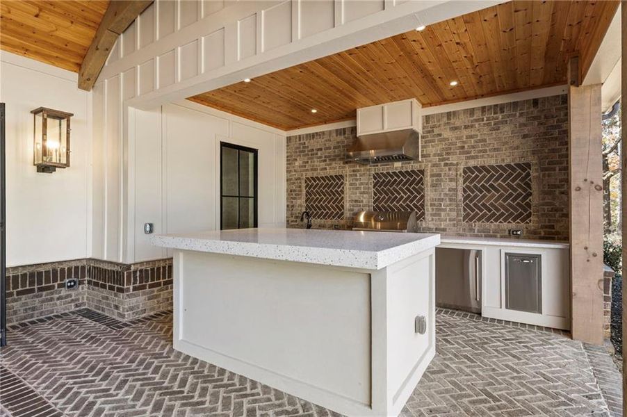 Exterior details and patio area of a home in , Alpharetta (Image 35).