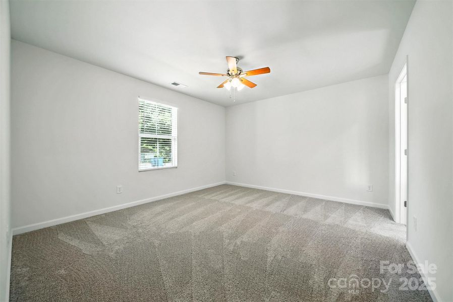Spacious, unfurnished interior of a new home in , Hickory (Image 26).