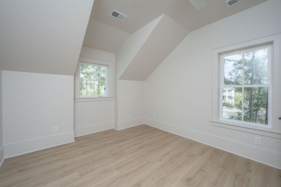 Spacious, unfurnished interior of a new home in , Mount Pleasant (Image 47).