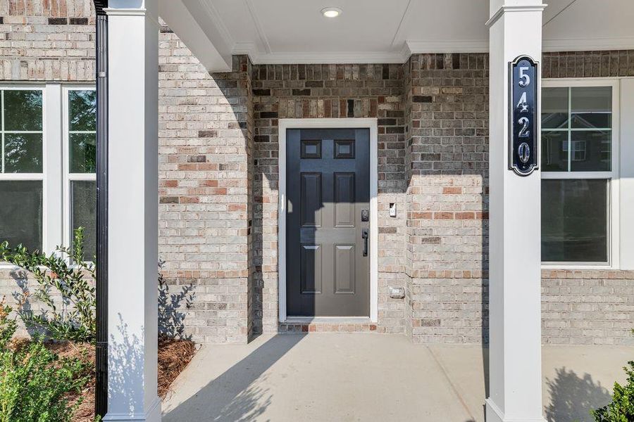 Exterior details and patio area of a home in Kennison Creek, Cumming (Image 21).