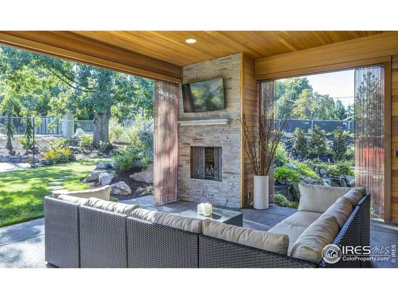 PHOTOS NOT OF ACTUAL HOME.  Concept of Outdoor Entertainment area - PICTURE DOES NOT REPRESENT A WALK-OUT BASEMENT, THIS AREA WILL BE A DECK.