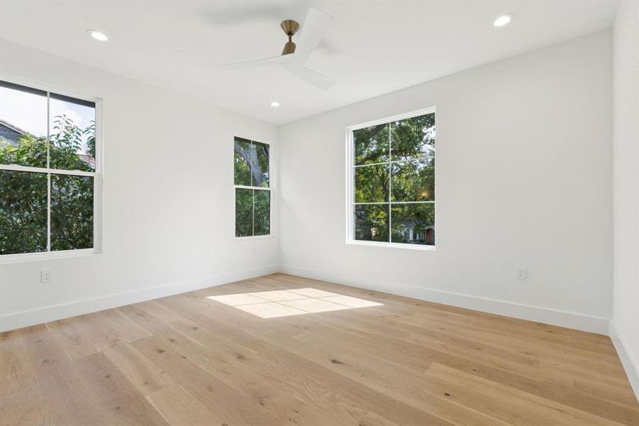 Spacious, unfurnished interior of a new home in , Dallas (Image 27).