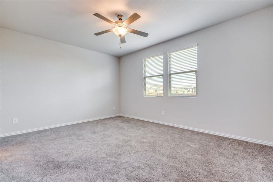 Spacious, unfurnished interior of a new home in Southridge - Premier Series, McKinney (Image 16).