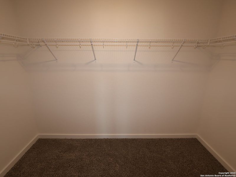 Spacious, unfurnished interior of a new home in Winding Brook, San Antonio (Image 18).