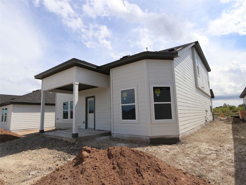 Exterior details and patio area of a home in Marble Creek Crossing, Austin (Image 12).
