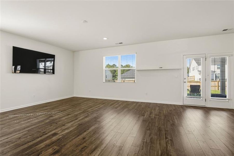 Spacious, unfurnished interior of a new home in Bridle Creek, Locust Grove (Image 17). Spacious, unfurnished interior of a new home in Bridle Creek, Locust Grove (Image 17).