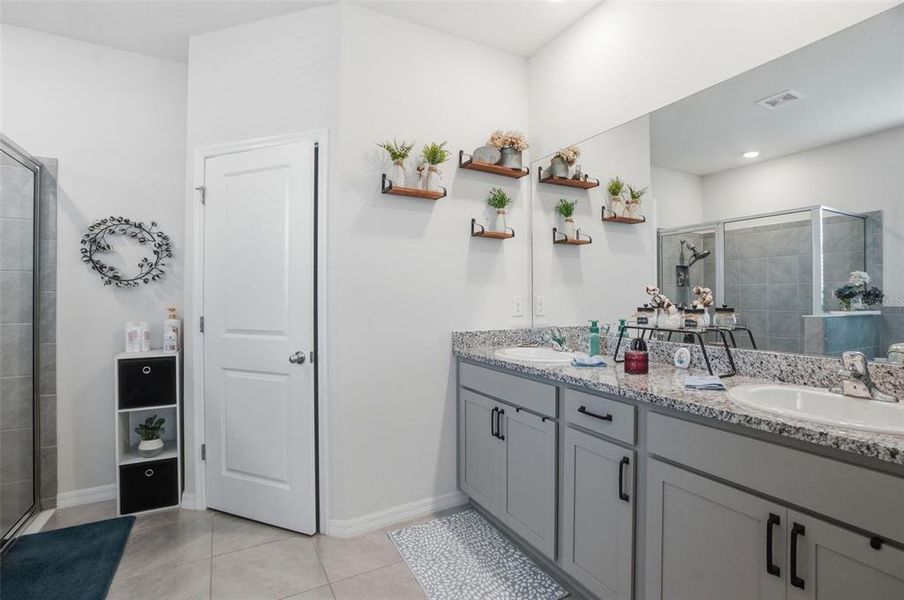 Furnished interior view inside a new home in Waterford, Brooksville (Image 6).