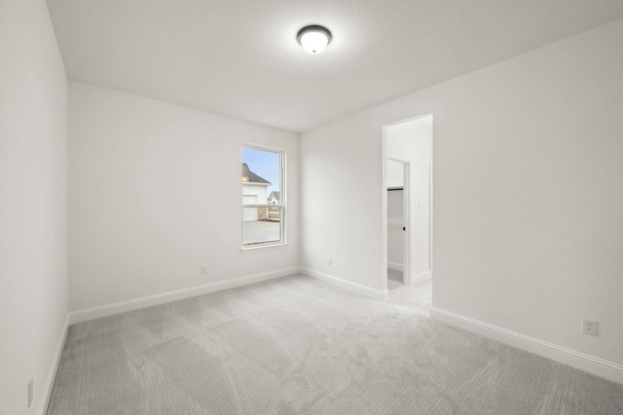 Representative unfurnished interior of a home built from the Dickson by Kindred Homes in Oak Creek Ranch, Waxahachie (Image 30).