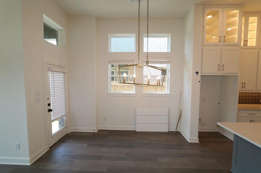 Spacious, unfurnished interior of a new home in Harvest Green 45', Richmond (Image 21).