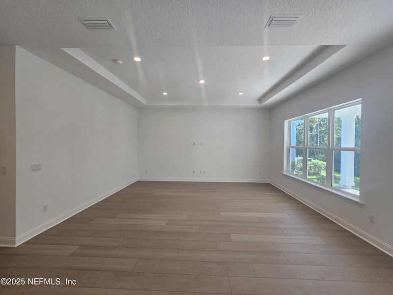 Spacious, unfurnished interior of a new home in , St. Johns (Image 13).