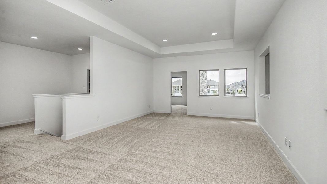 Spacious, unfurnished interior of a new home in Valencia, Manvel (Image 26).