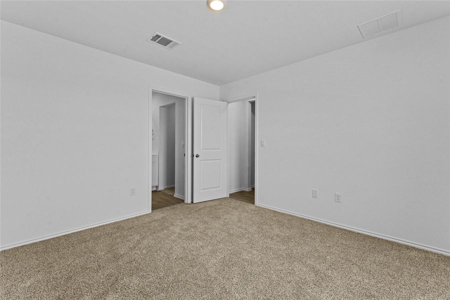 Spacious, unfurnished interior of a new home in Prairie Lakes, Buda (Image 32).