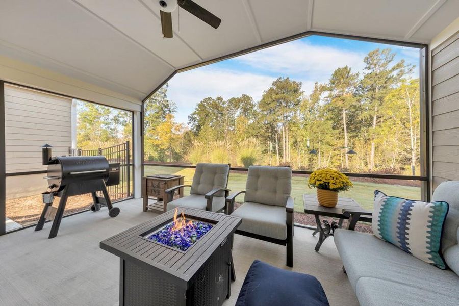 Exterior details and patio area of a home in Madeira, Acworth (Image 2).