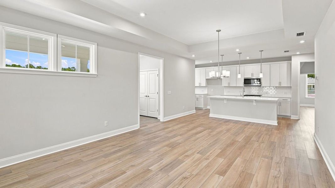 Spacious, unfurnished interior of a new home in Sun City Hilton Head, Bluffton (Image 20).