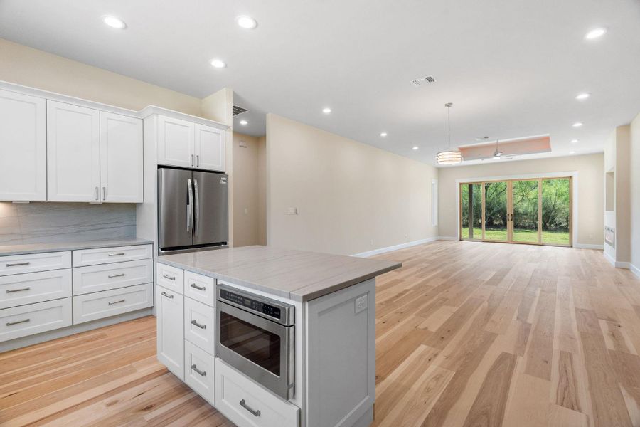 Furnished interior view inside a new home in , Horseshoe Bay (Image 11). Furnished interior view inside a new home in , Horseshoe Bay (Image 11).