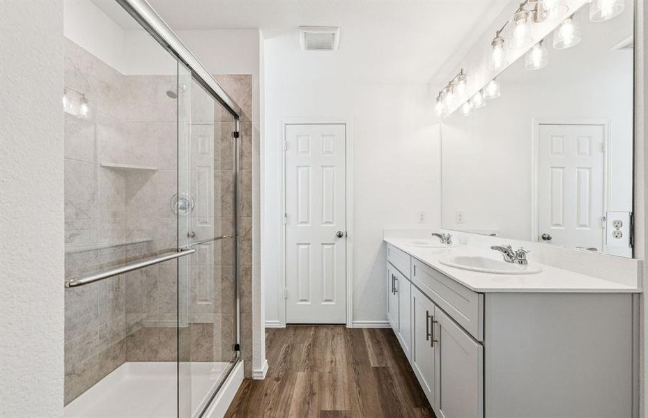 Large shower in owner's bath Large shower in owner's bath