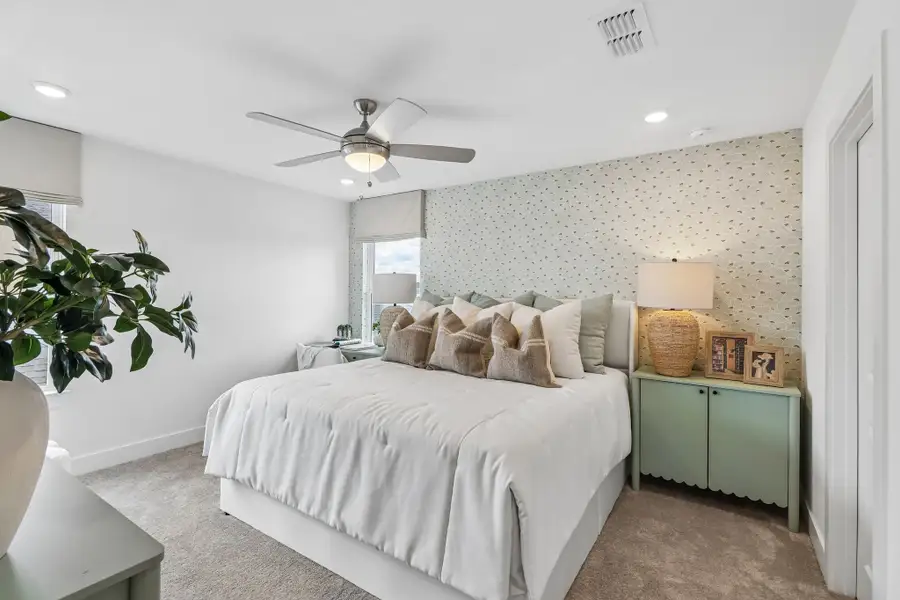 Representative furnished interior of a home built from the Sullivan by Taylor Morrison in Ryehill, Rosenberg (Image 29).