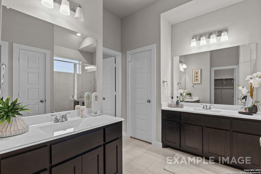 Furnished interior view inside a new home in Hannah Heights, Seguin (Image 11).