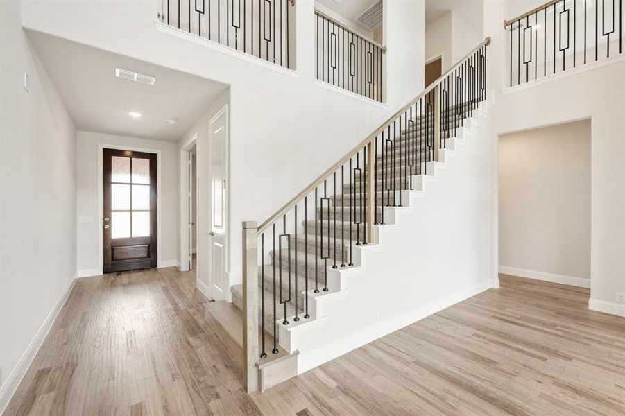Spacious, unfurnished interior of a new home in Hayes Crossing, Midlothian (Image 29).